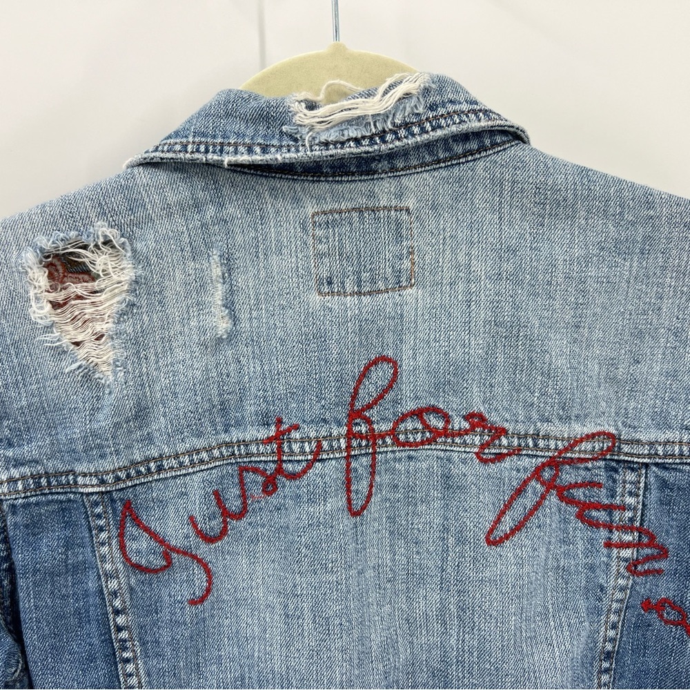 American eagle, highly distressed floral embroidered denim trucker jacket… - Picture 10 of 16
